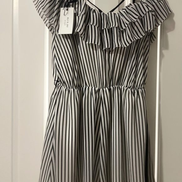 Aly & Jay Los Angeles romper black and white - Picture 2 of 5